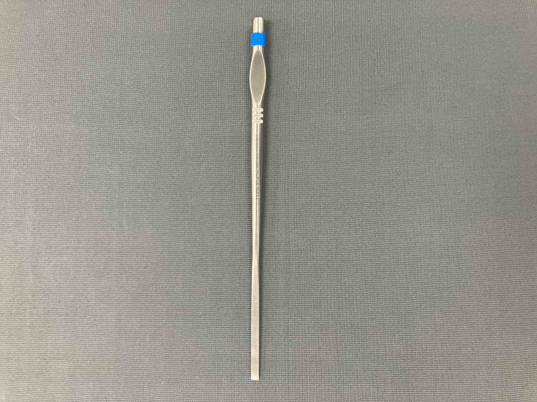 Karl Storz 486104 Walter Flat Osteotome 3mm x 19cm