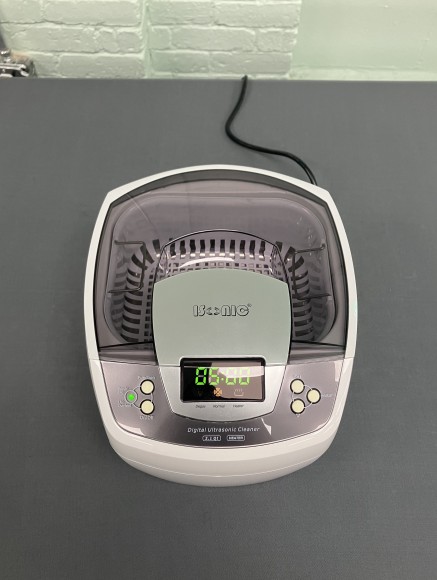Isonic Model P4810 Digital Ultrasonic Cleaner