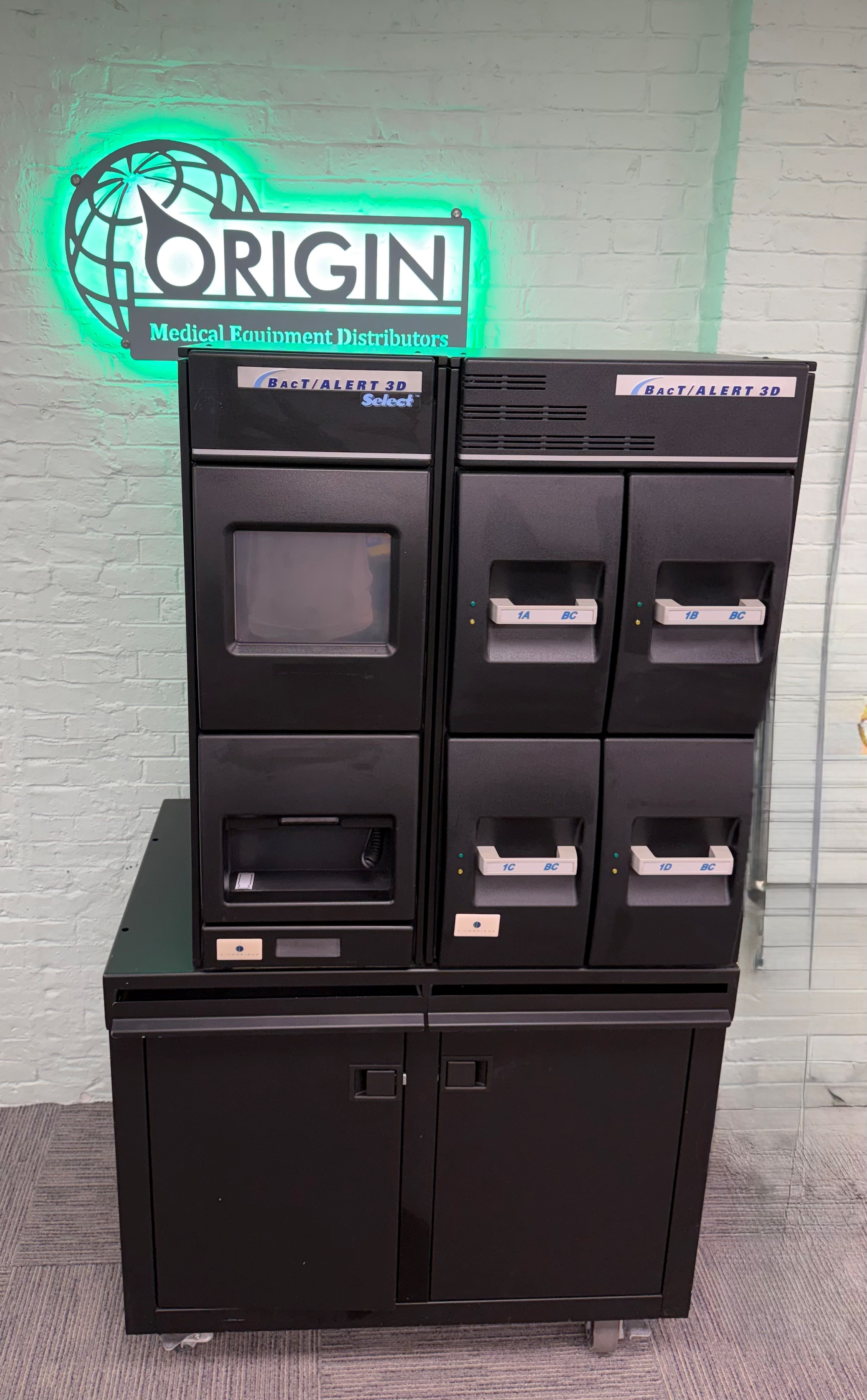 BioMerieux 4 Drawer BacT / Alert 3D Automated Microbial Detection Sys.