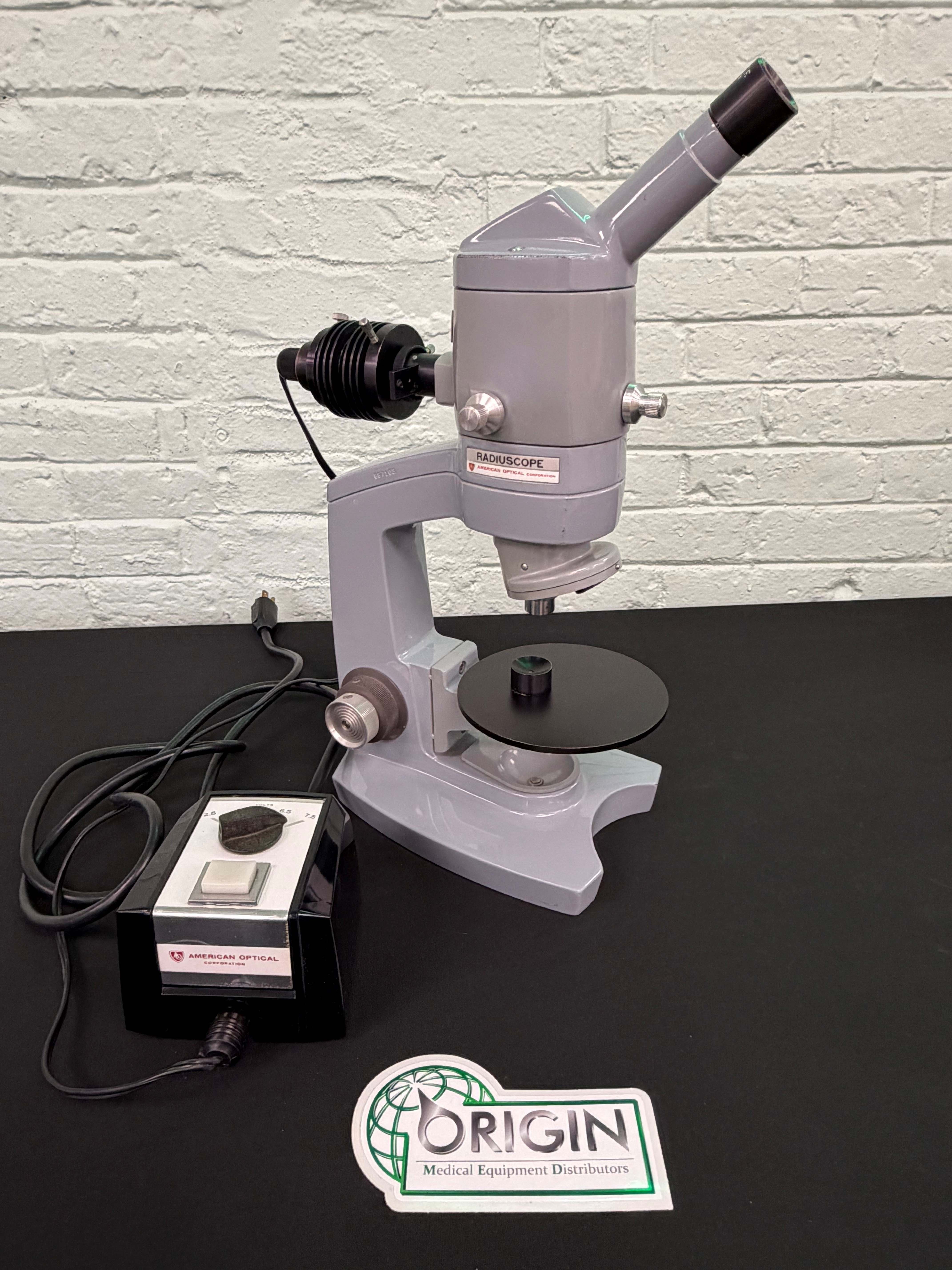 American Optical 11234 Radiuscope w/ Power Light Supply