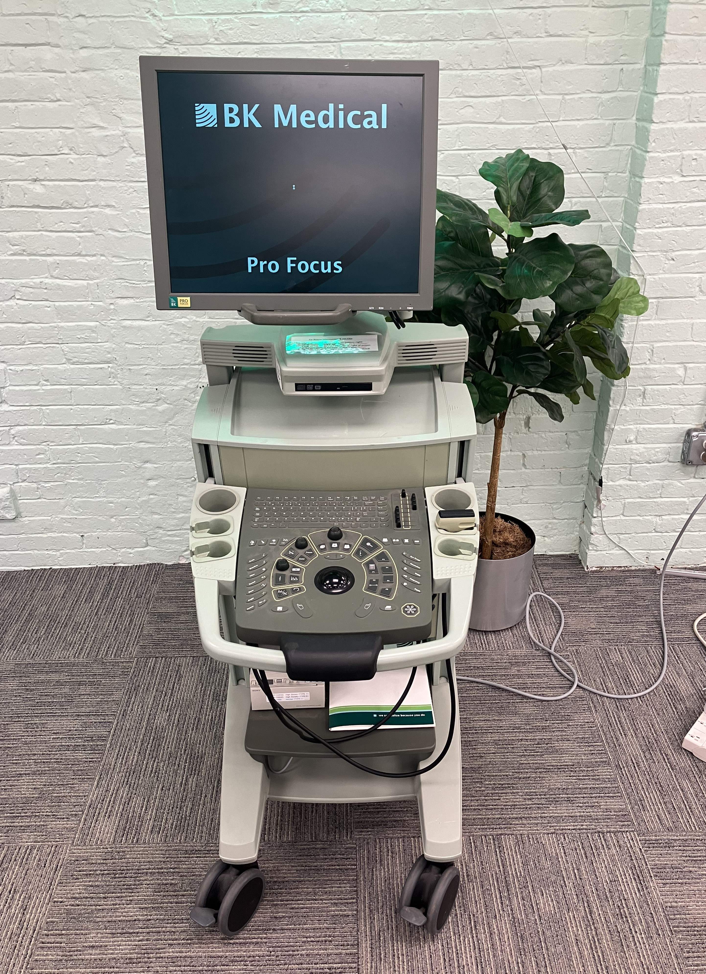 BK Medical Pro Focus 2202 Ultrasound Scanner w/ 8811 Transducer