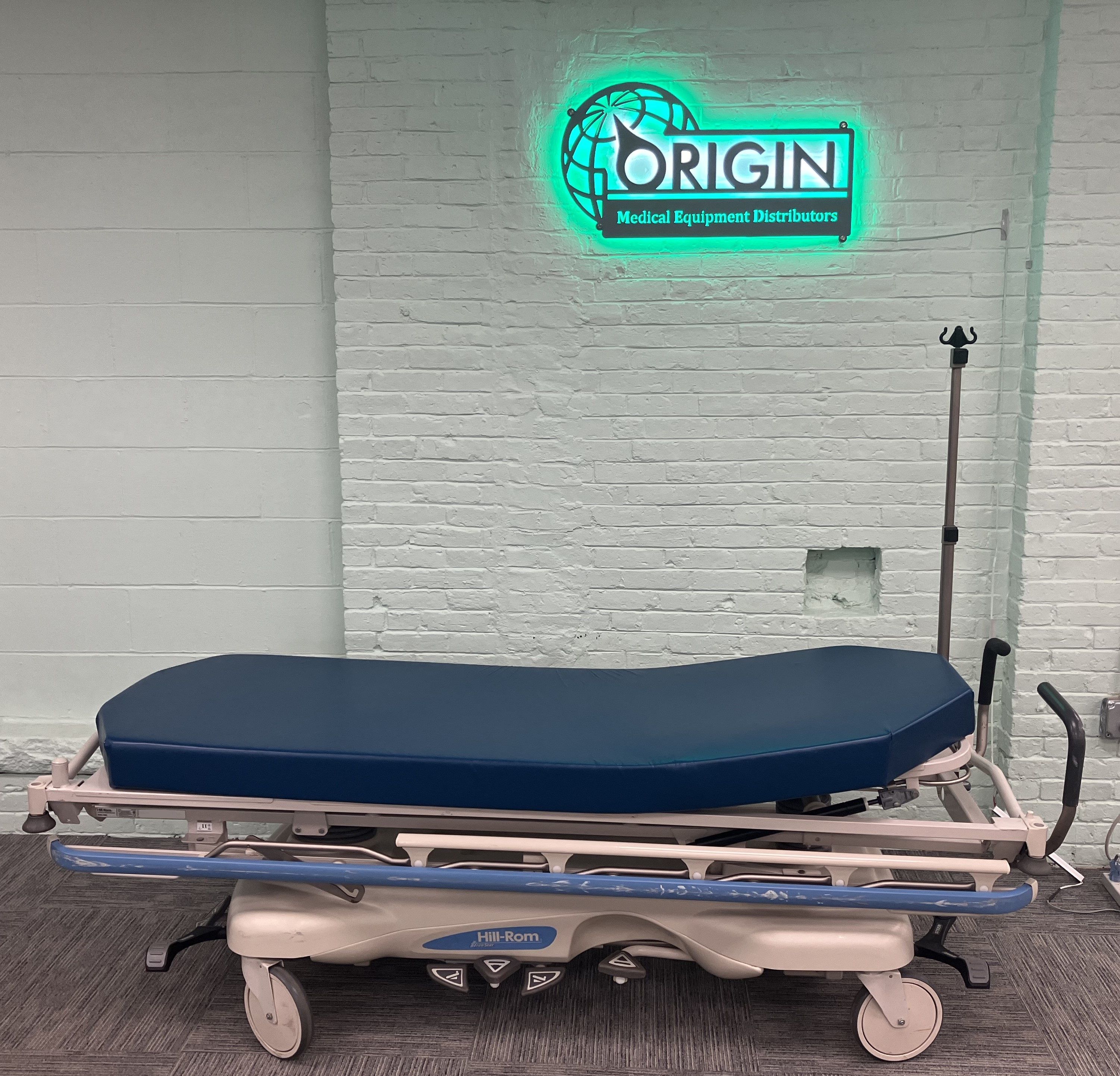 Hill-Rom P8000 TranStar Stretcher