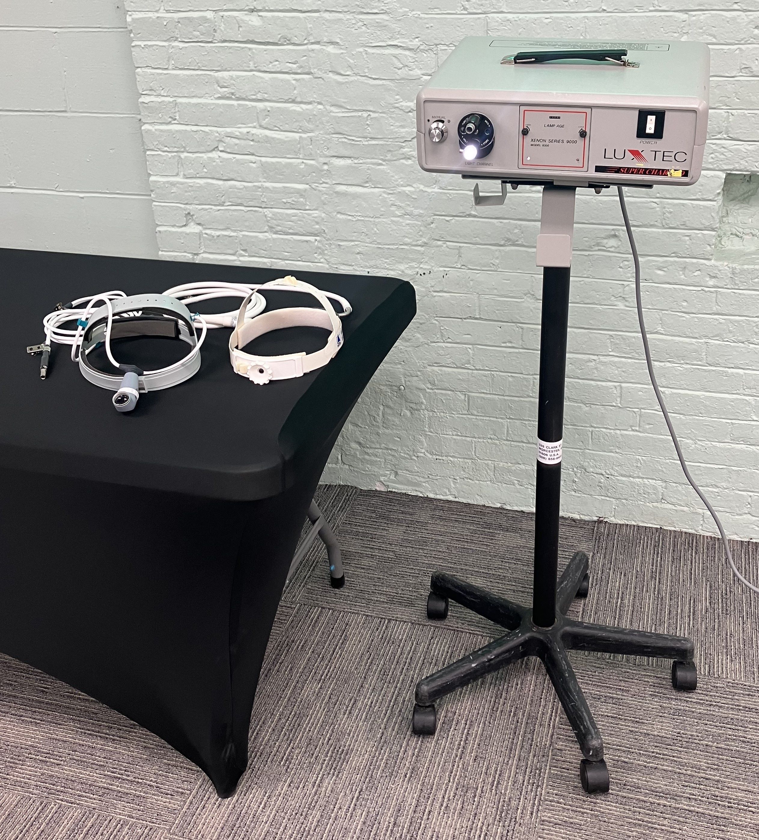 Luxtec Model 9300 Xenon Series 9000 Light Source w Integra & Gemini