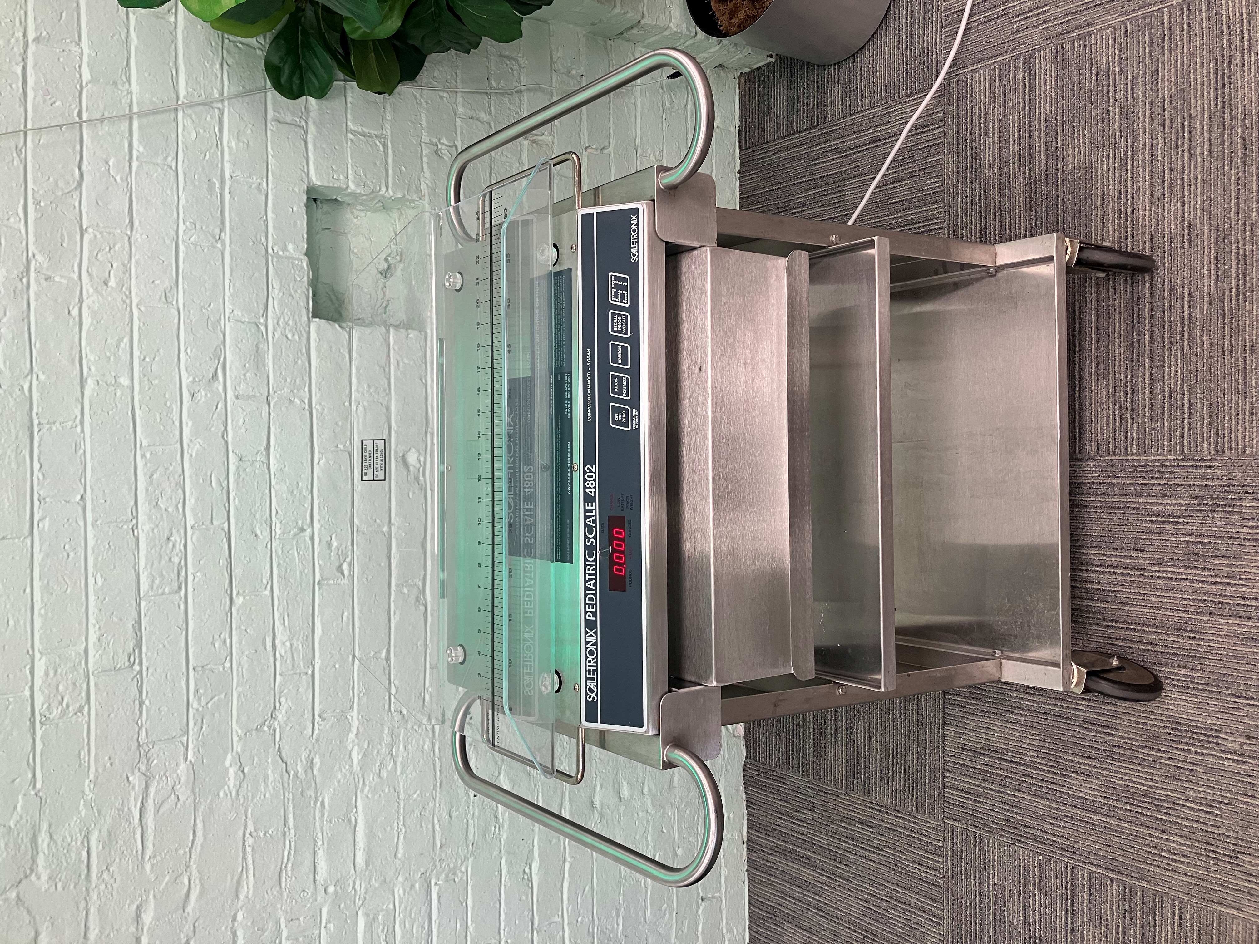 Scale-Tronix 4802 Pediatric Scale