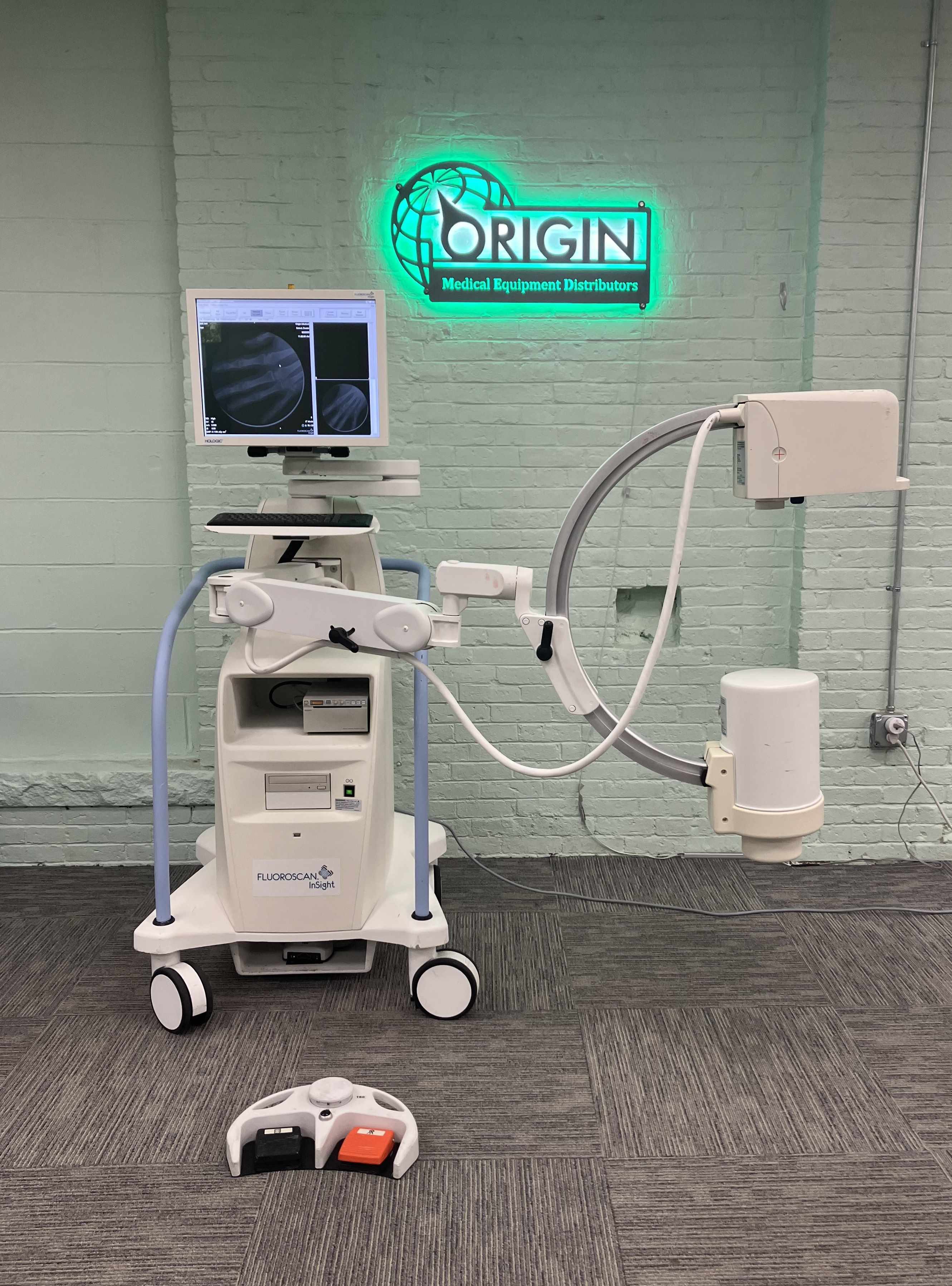Hologic Fluoroscan Insight 2 Mini C-Arm