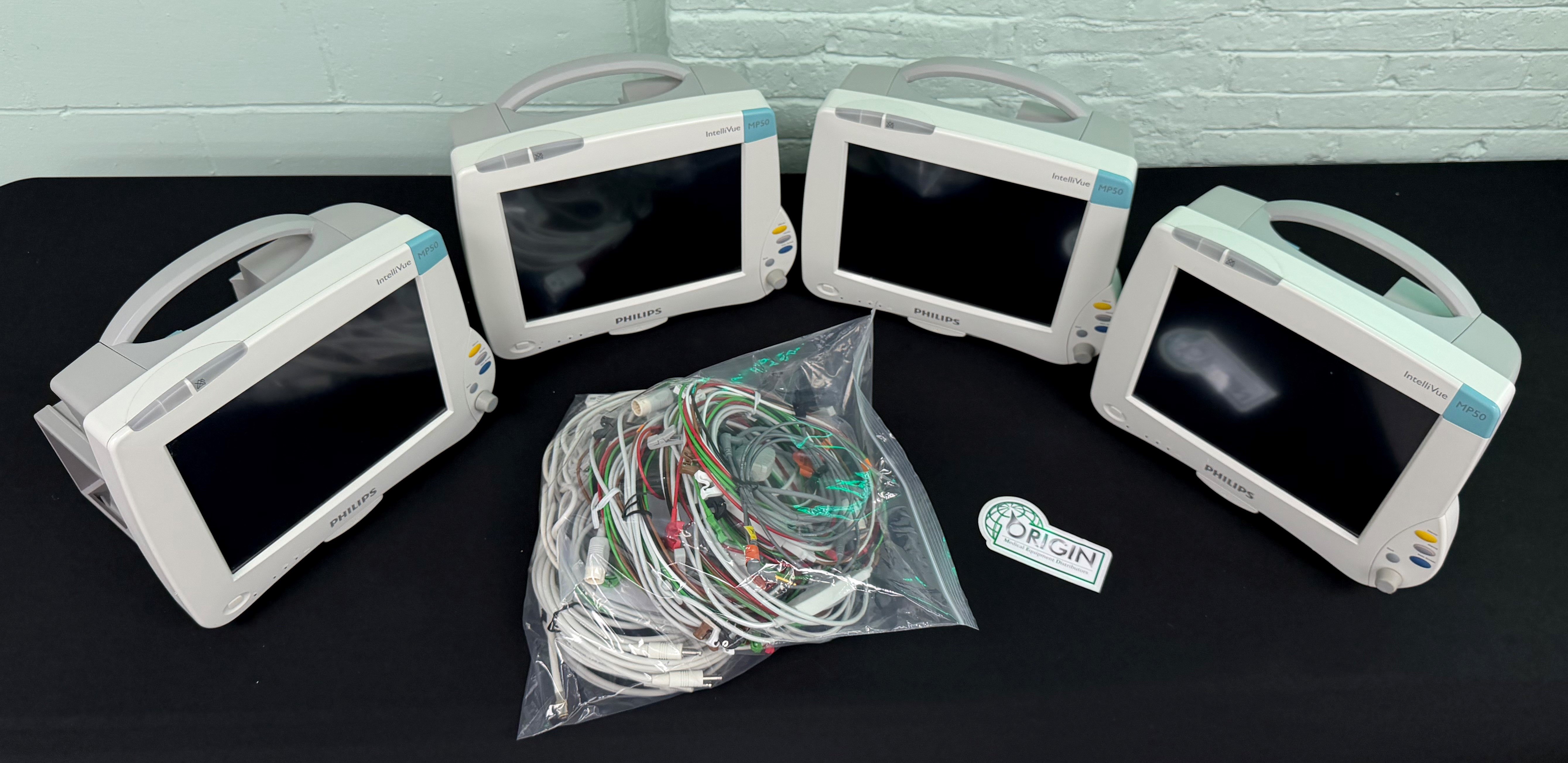 Lot of 4 Philips MP50 IntelliVue Patient Monitors w/ Accessories
