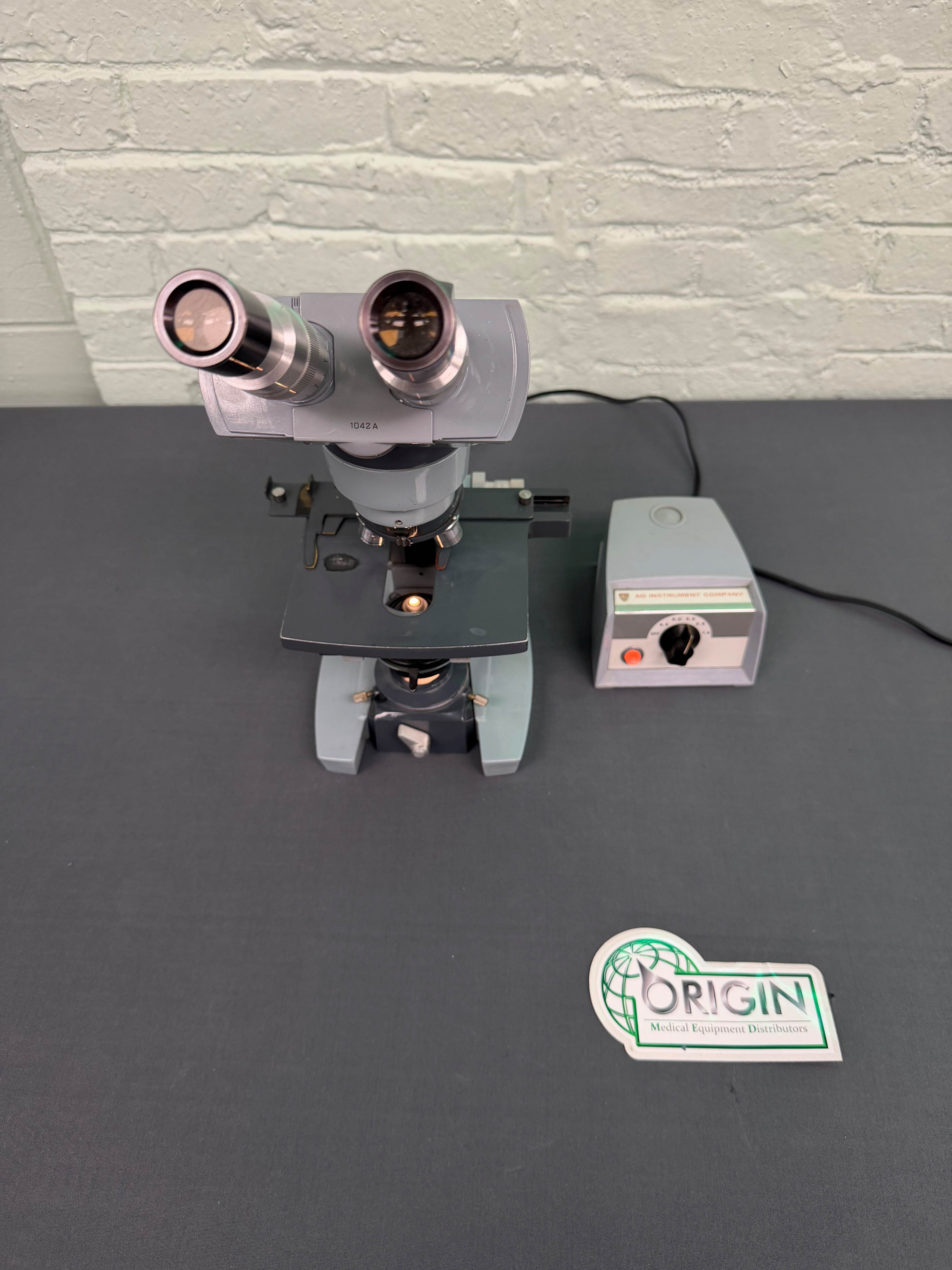 American Optical 1036A Illuminator Microscope w/ 1051 Transformer