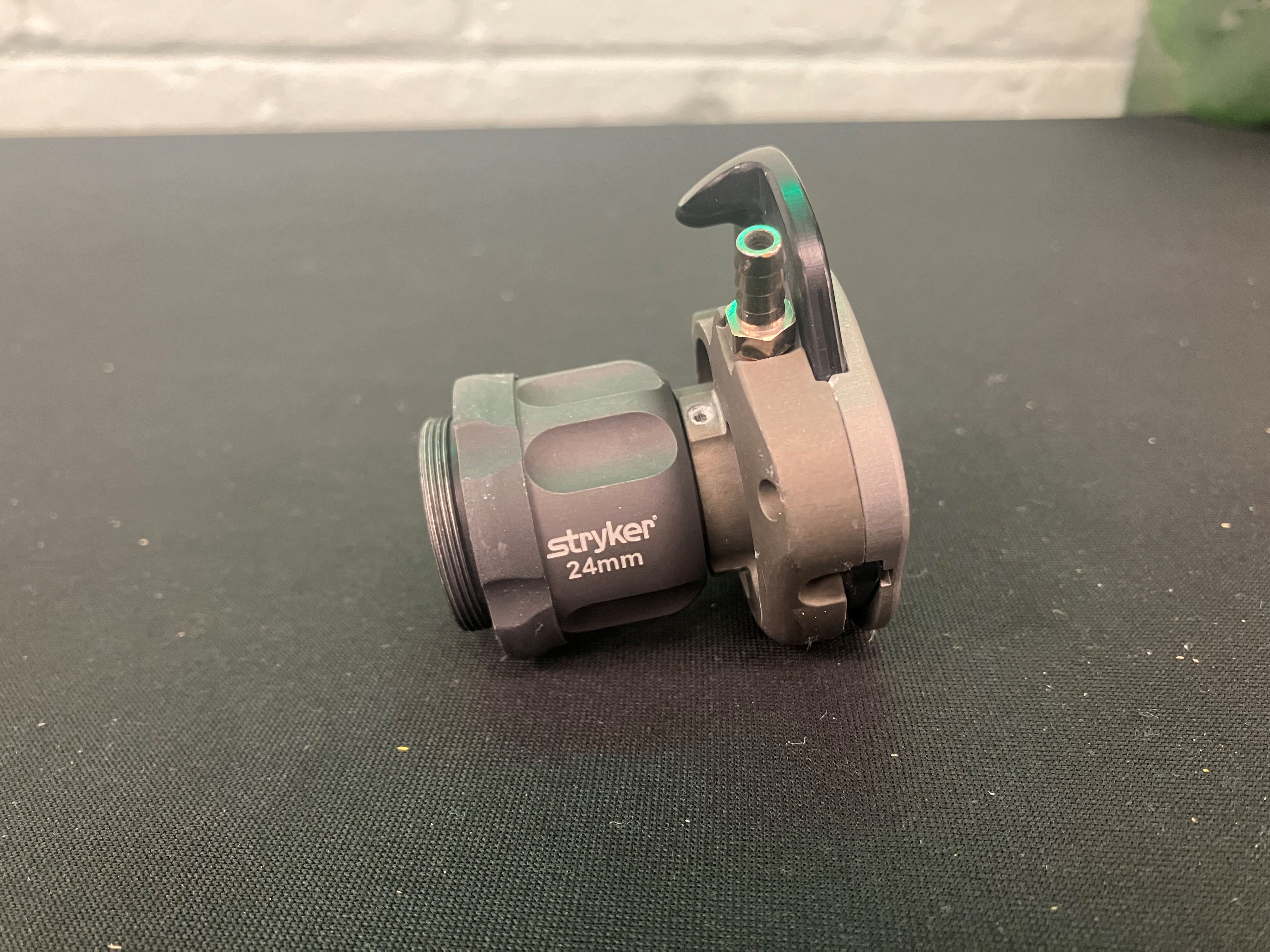 Stryker 24mm 988-210-122 Coupler for Camera Head