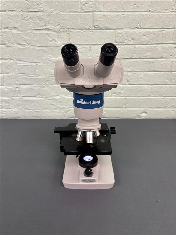 Reichert-Jung One-Fifty Microscope w/ 4 Objectives