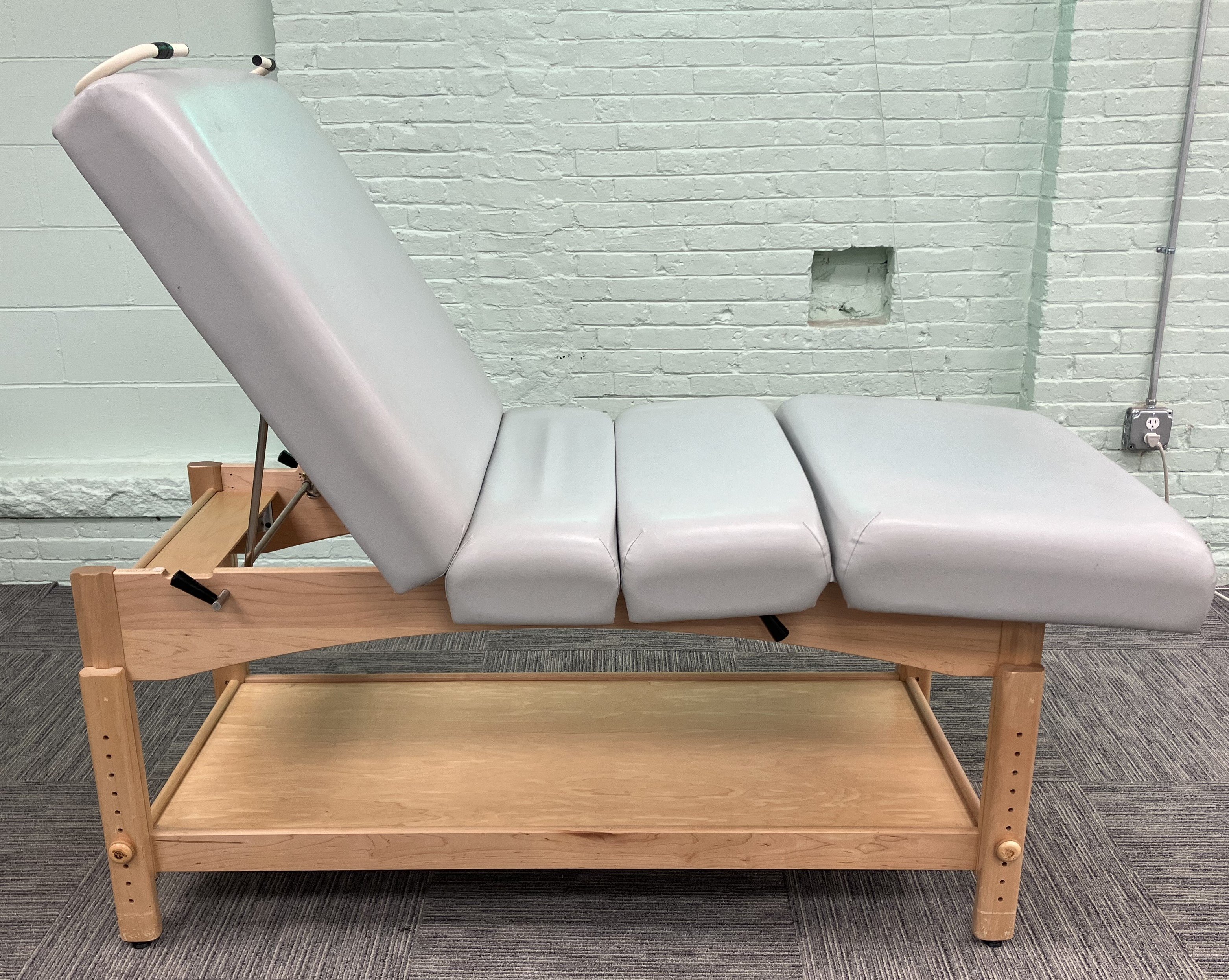 Oakworks Clinician Line Flextop Esthetician Massage Table - #2
