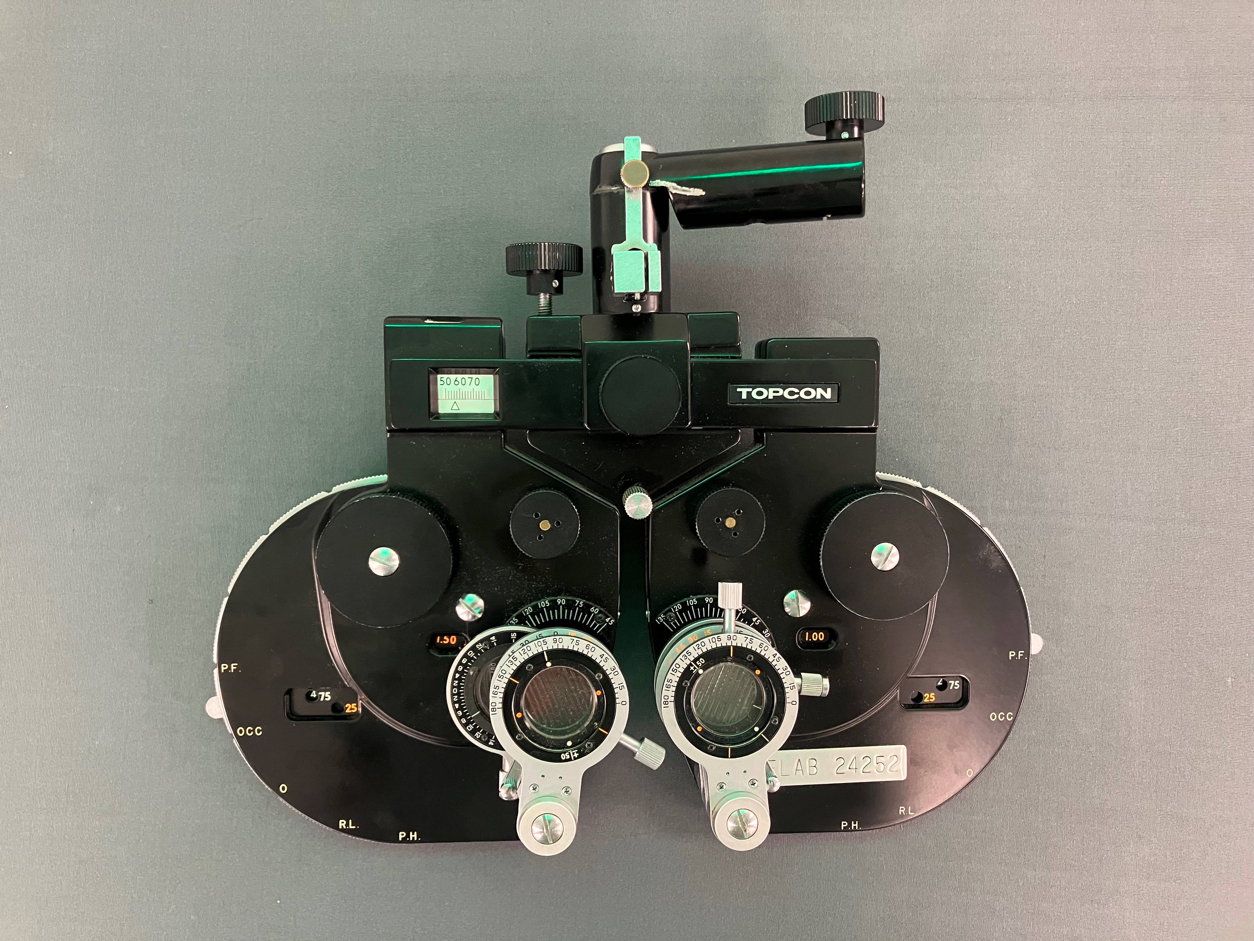 Topcon VT-D5 Vision Tester Phoropter